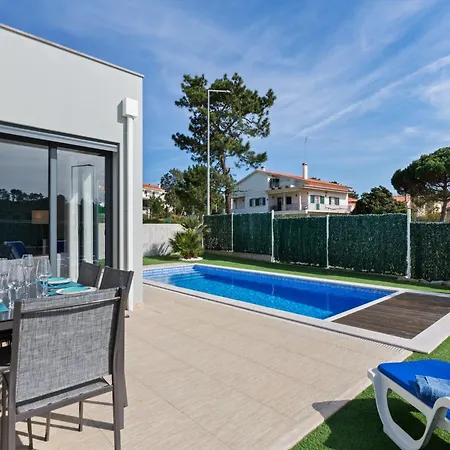 Вилла Near Obidos Lagoon And Surf Beaches Фош-ду-Арелью