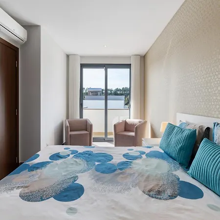 Near Obidos Lagoon And Surf Beaches * Фош-ду-Арелью