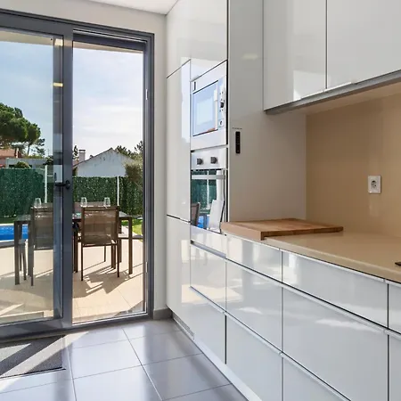 Near Obidos Lagoon And Surf Beaches Вилла *