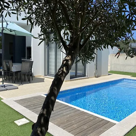 Near Obidos Lagoon And Surf Beaches * Фош-ду-Арелью