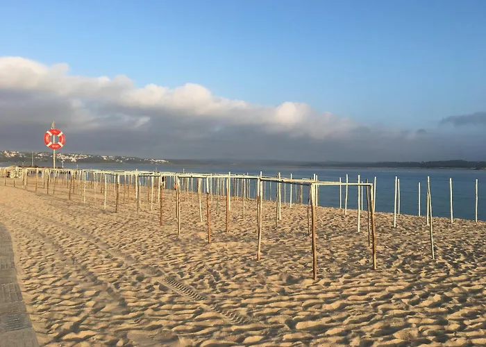Near Obidos Lagoon And Surf Beaches 福斯·杜·阿勒奥
