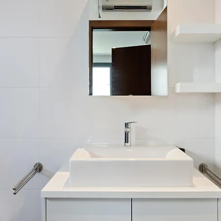 Near Obidos Lagoon And Surf Beaches * Foz do Arelho