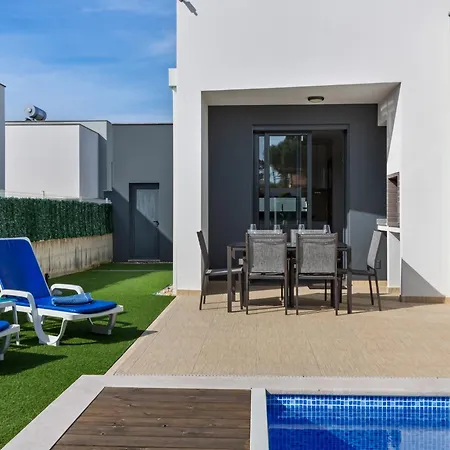 Near Obidos Lagoon And Surf Beaches *